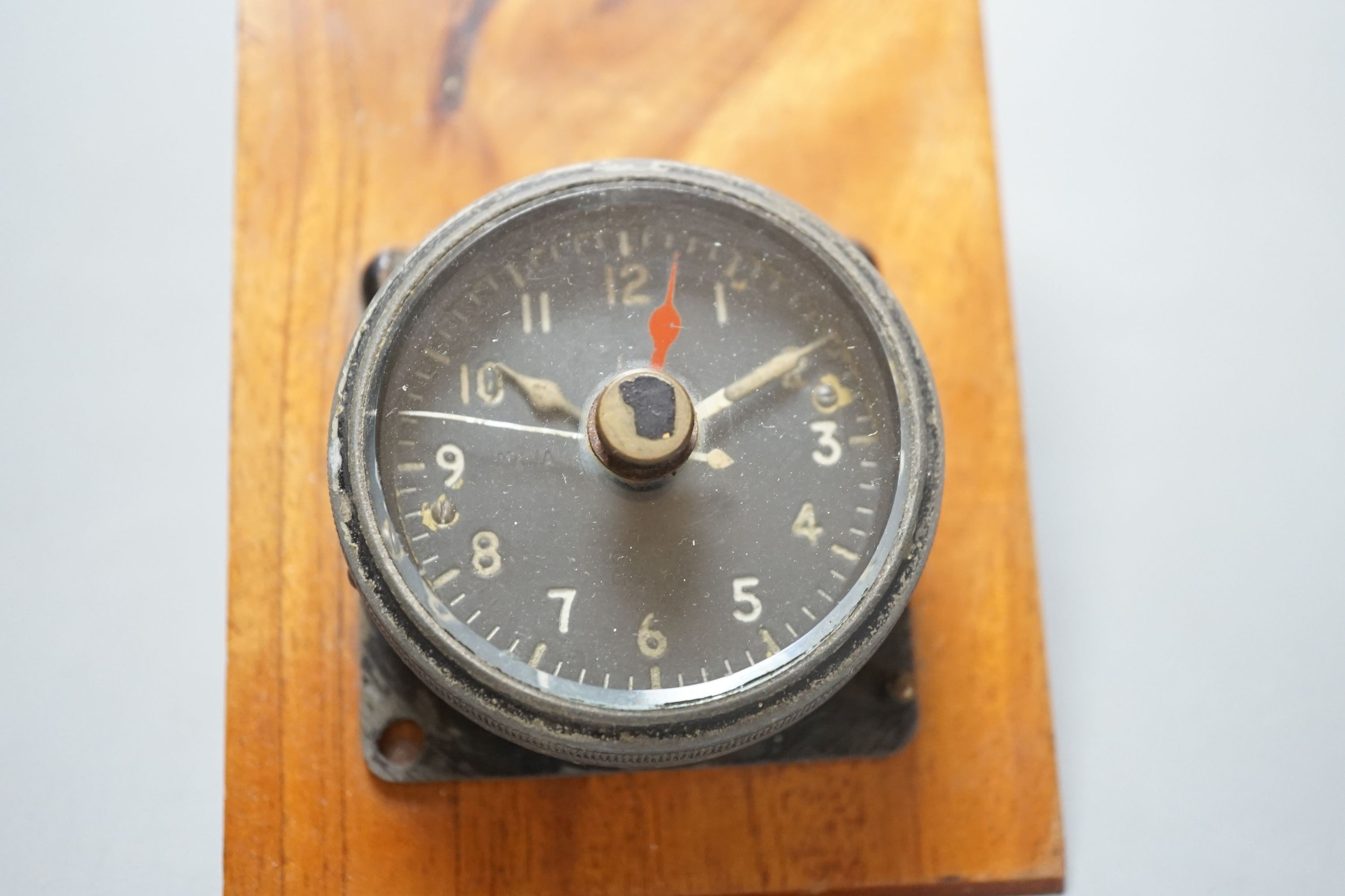WWII aircraft timepiece